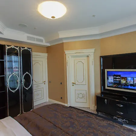 Boutique Buta 5* 明斯克