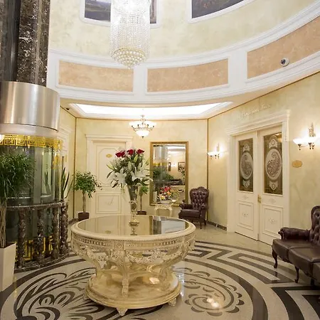 Boutique Buta 5* 明斯克