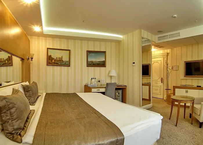 Boutique Buta Ξενοδοχείο 5*